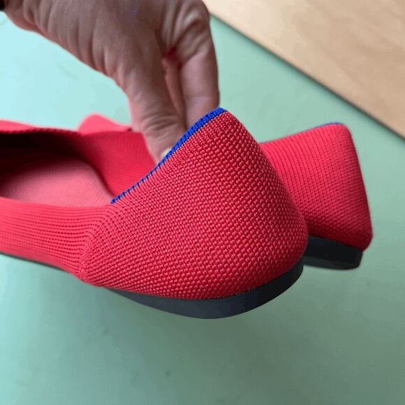 Rothy’s The Point Flats – Coral Knit with Blue Trim, Washable, Size 9 - Picture 2 of 6